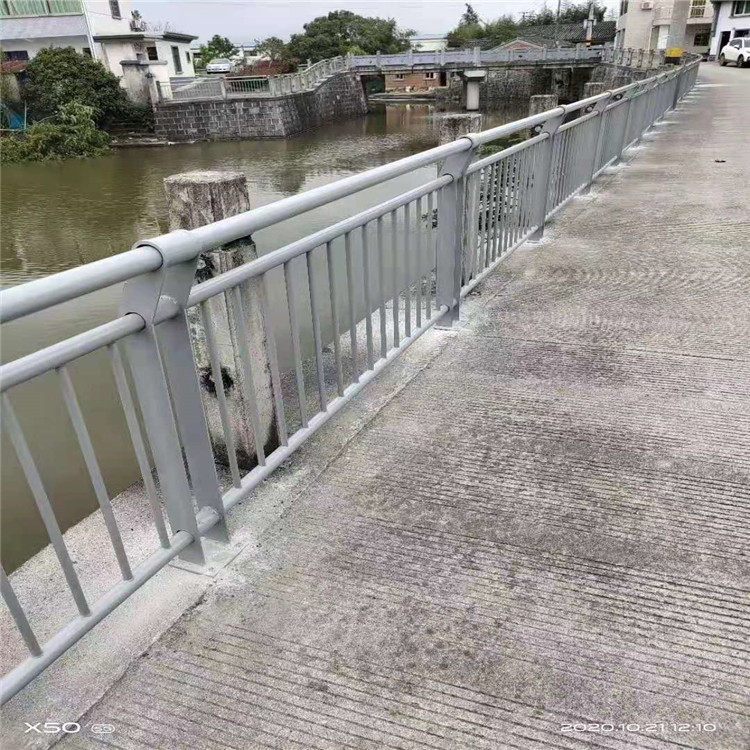 河道護欄